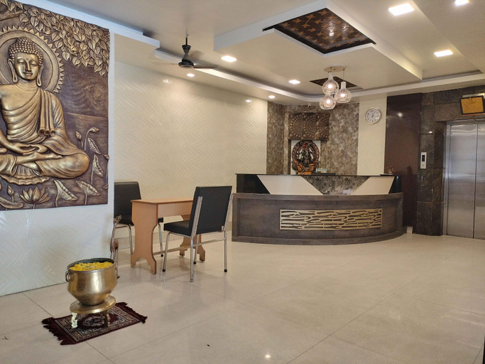 Public Area, Hotel Annamalai, Tiruchirappalli