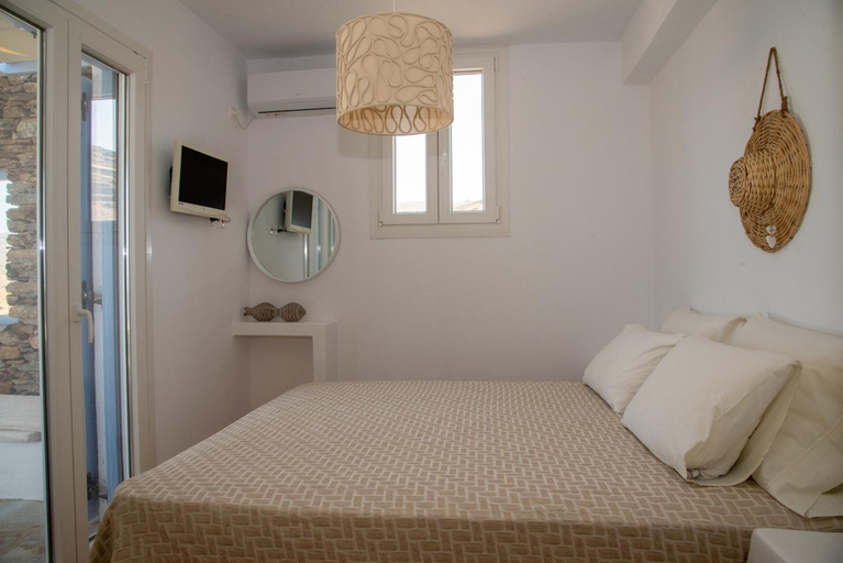Others 4, Iliopetra Residence by TinosStay, South Aegean