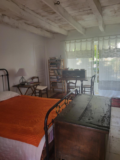 Bedroom, Chambre de charme, Lot