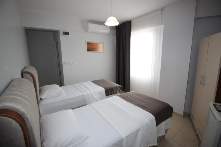 Bedroom 2, Pegasus Motel, Marmara