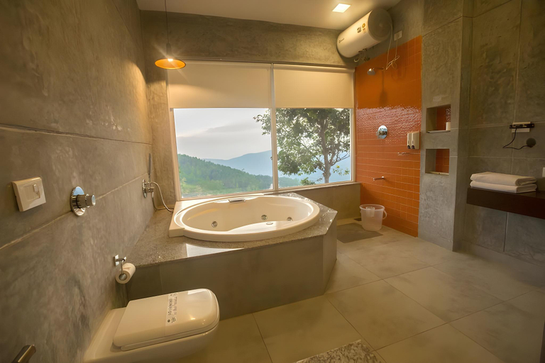 Bathroom 5, Grand Palace Hotel & Spa -Yercaud, Salem