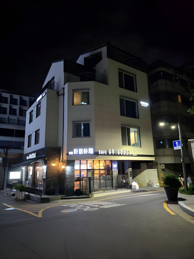 Exterior & Views, Dawoo House 2 in Hongdae, Mapo