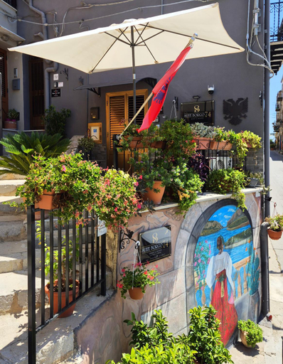 Others 5, Suite Borgo 74, Palermo