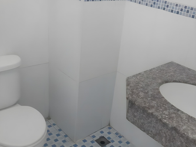 Bathroom 4, Baiboon Place Hotel & Convention Center, Muang Loei