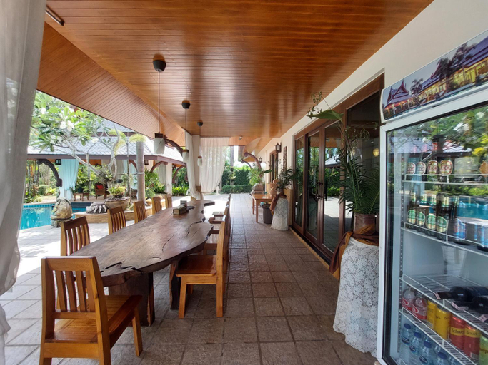 Food & Drinks 4, Saifon Villas, Mueang Krabi