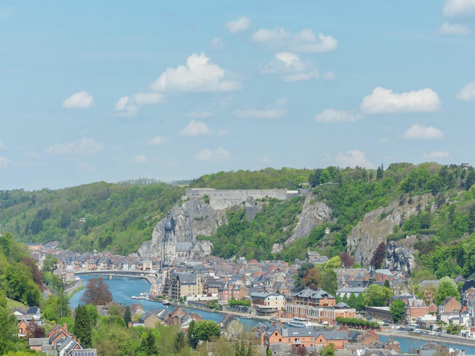 Others 3, Modern Stay with Hot Tub, Namur