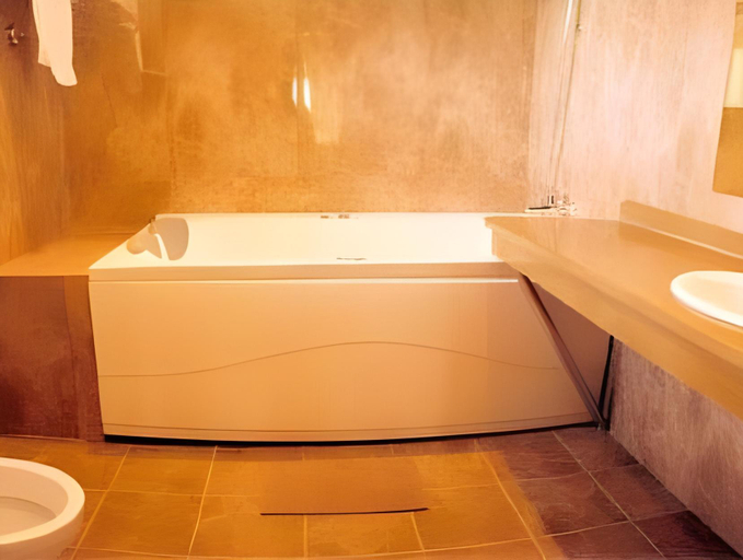 Bathroom 2, Lavina Park Hotel, Dnipropetrovs'ka
