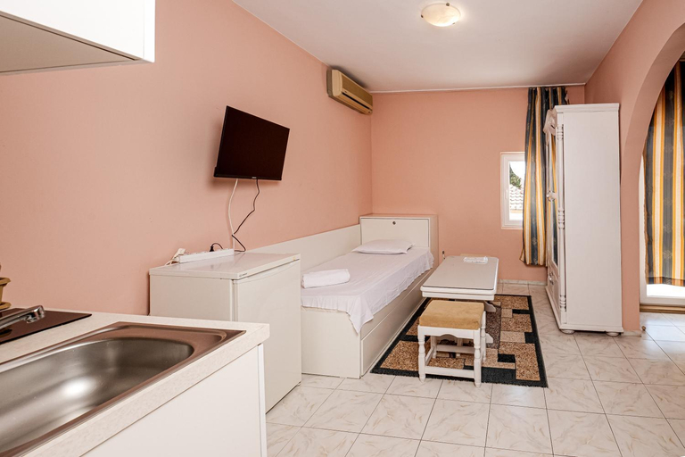 Others 5, Family Hotel Paros 2, Pomorie