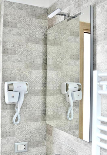 Bathroom 3, Domus Le Ceramiche, Taranto