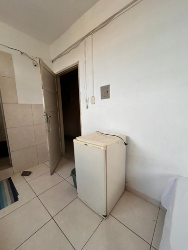 Bathroom 2, Hotel Minas, Itamaraju