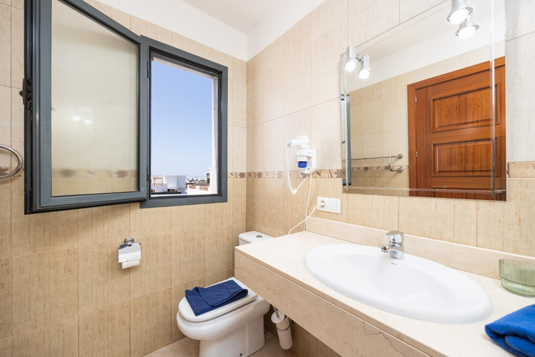 Facilities 5, Villa El Varadero, Las Palmas