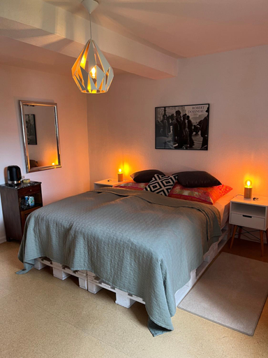 Others 3, Charmante 2 Zimmer plus Bad und Balkon ohne Kuche, Kassel