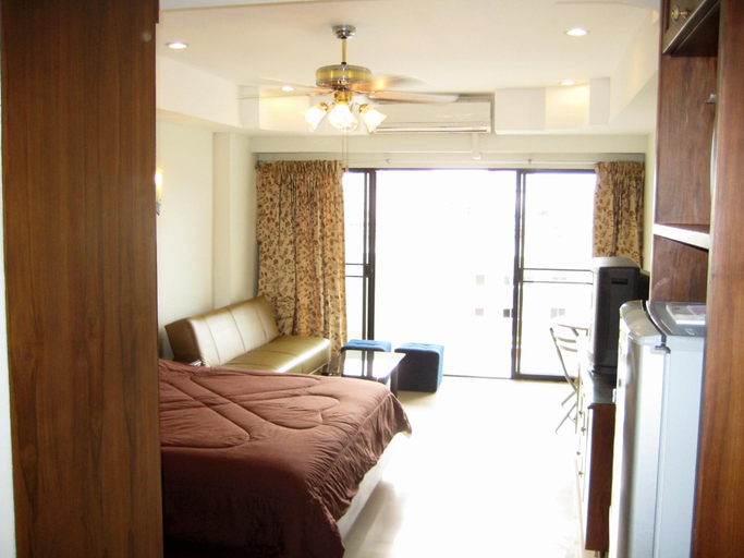 Bedroom, Yensabai Condotel, Pattaya