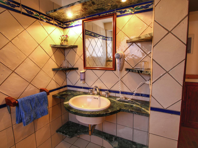 Bathroom 4, Farmhouse with pool, views, Siena