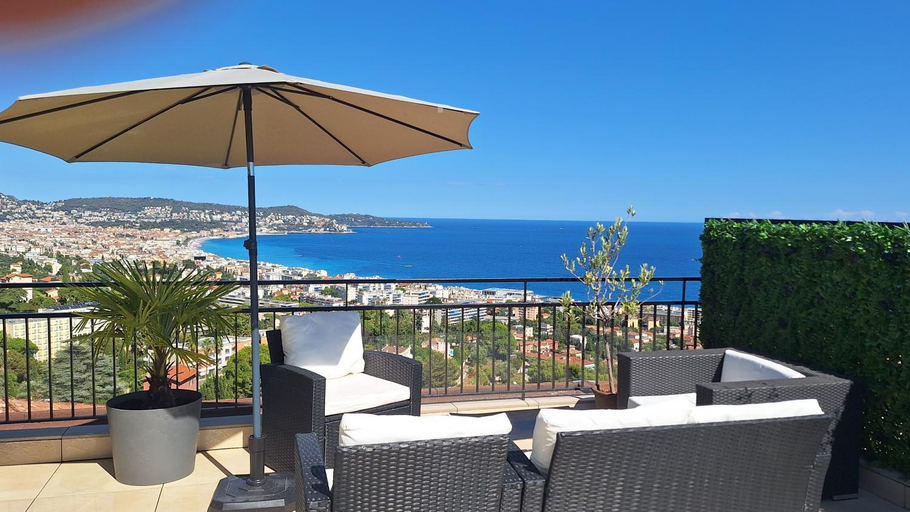 Others 4, Abbaye de Roseland le Lara chambre double avec roof top vue mer, Alpes-Maritimes