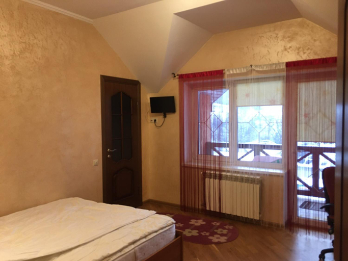 Bedroom 2, Оксамита, Svaliavs'kyi