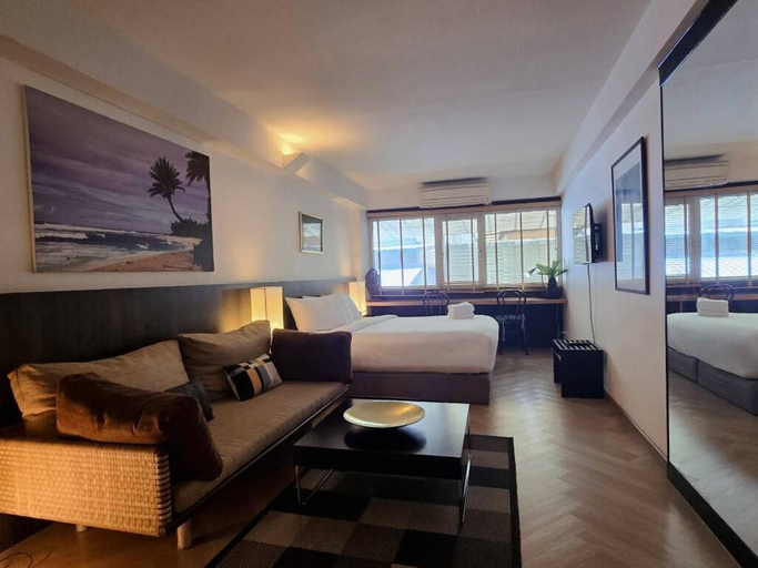 Bedroom 3, Somewhere to Escape - Hometel, Bang Rak