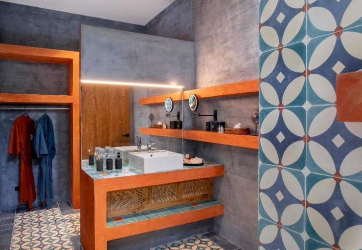 Bathroom 3, Sumba Lodge, Aguirre
