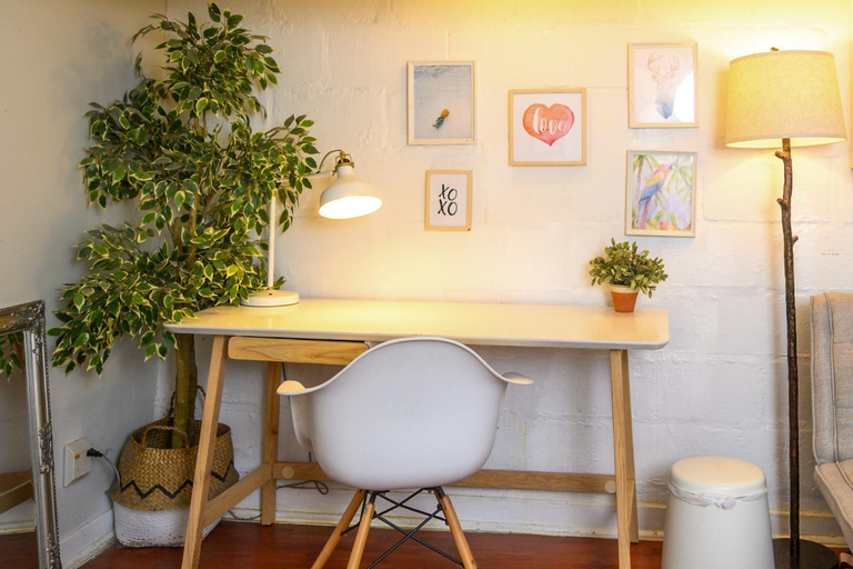 Others 4, Charming Basement Suite with Private Entrance Near Subway, Koreatown & UofT, Toronto