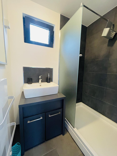 Bathroom 4, Le Village Enchanteur, Dordogne