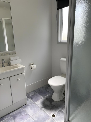 Bathroom 3, Ingenia Holidays Avina, Hawkesbury