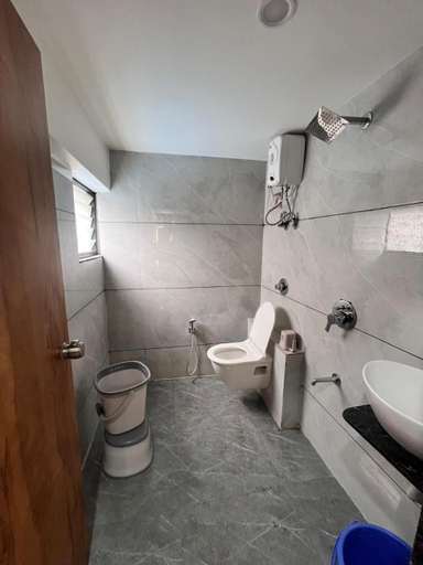 Bathroom 4, Hotel Skyland, Ahmadabad
