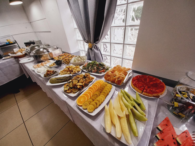 Food & Drinks 4, Pensjonat Plazowy Boss z Restauracja 50 metrow od Morza, Kamień