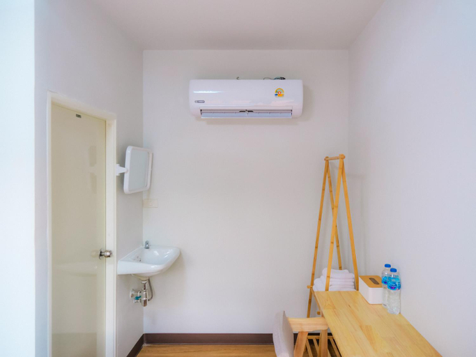 Bathroom 3, Muengtaboon Camping Park, Thung Yai