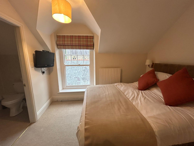 Bedroom 2, Community Owned Gwesty Owain Glyndwr Hotel, Denbighshire