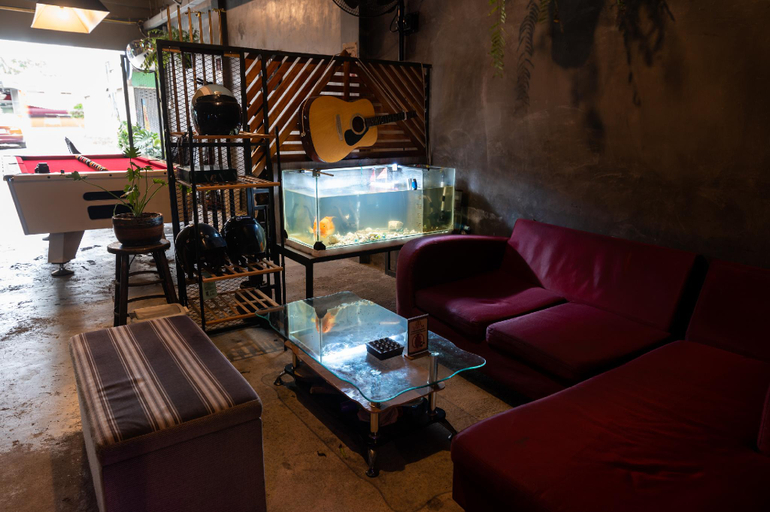Shared lounge/TV area 5, Another High Away Hostel Bangkok, Bang Kruai