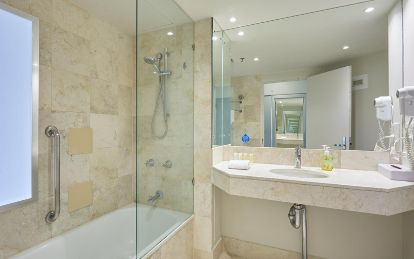 Bathroom 3, Serain Residences On View, Gold Coast