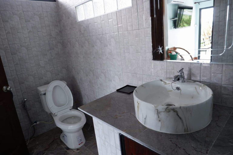 Bathroom 3, Resort Sabaijai Khaokho, Khao Kho
