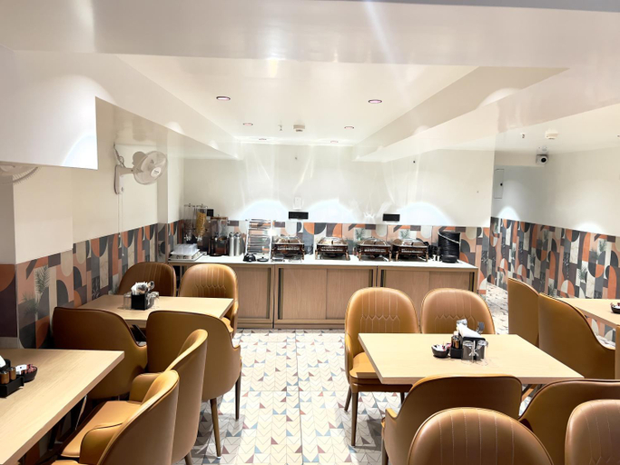 Food & Drinks 5, Hotel Comfort, Surat