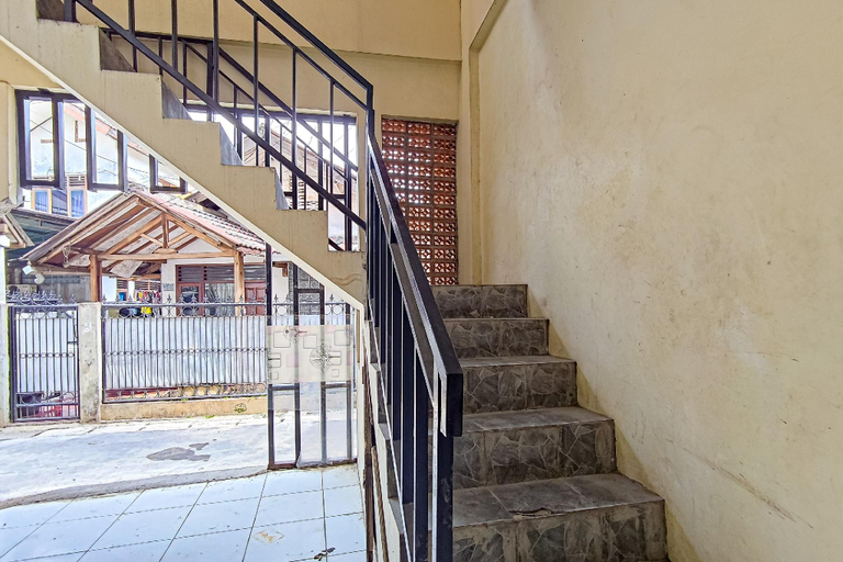 Public Area 3, Homestay Cemara Bekasi Mitra RedDoorz, Bekasi