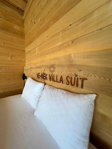Bedroom 2, Venek Villa Suit, Pazar