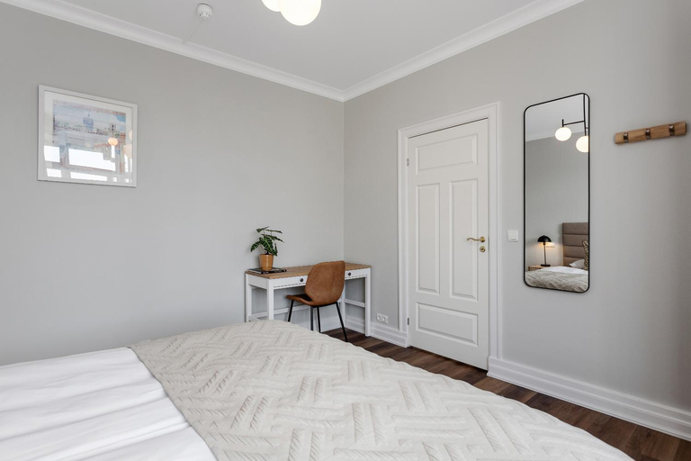 Bedroom 2, Berg Apartments, Reykjavík