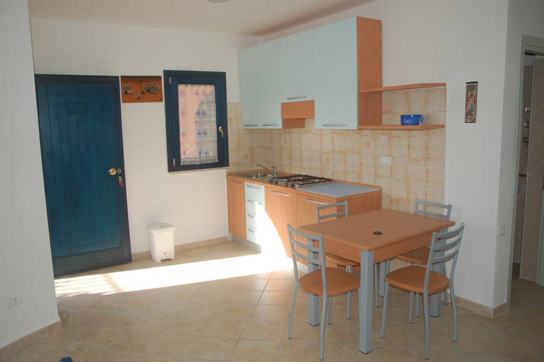 Others 5, Residence Valledoria 2 Appartamento 8 , Sassari