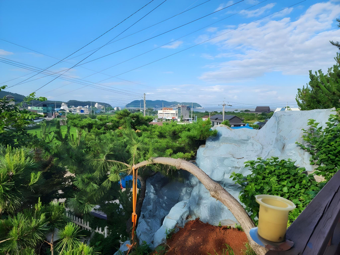 Others 3, Seonjaedo Shalom Private Pension, Hwaseong