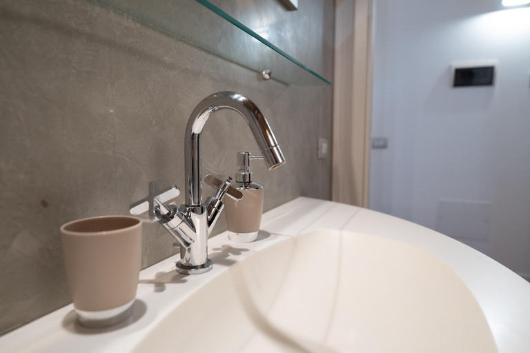 Bathroom 2, Apartment Sant'Alessandro 19 - Sostify, Bergamo