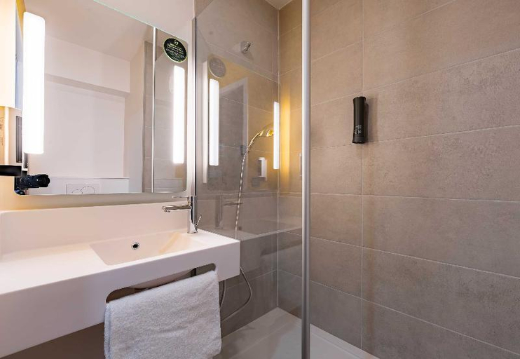 Bathroom, B&b Hotel Valenciennes Onnaing, Nord