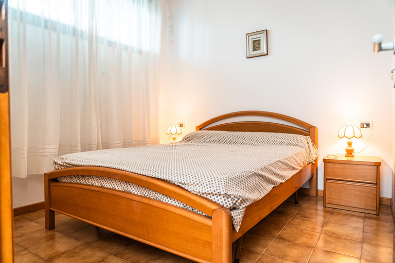 Bedroom 4, Great apartment with sunny terrace in Bibione, Venezia