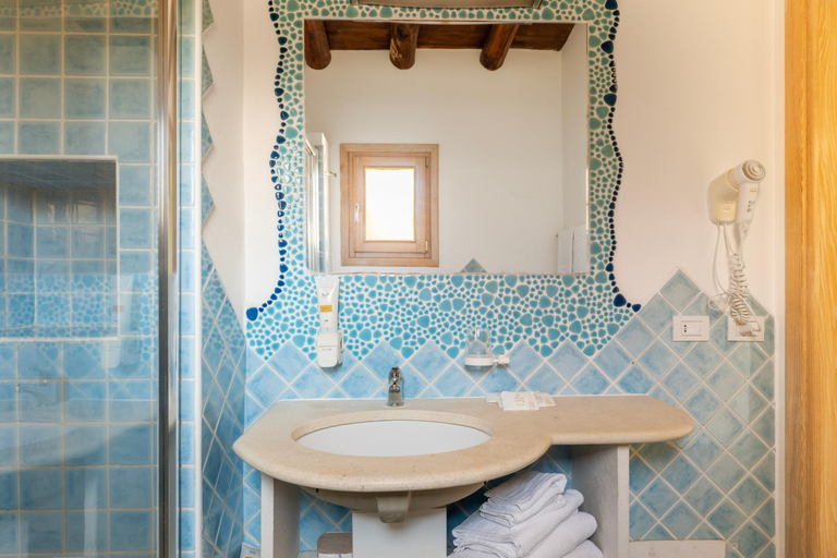 Bathroom 4, Janna e Sole, Nuoro