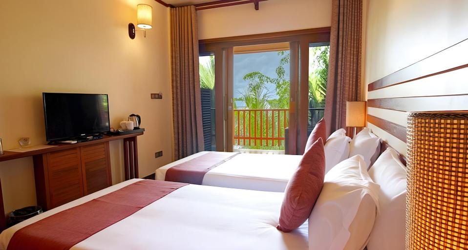 Bedroom 3, Araamu Hotels Maldives at Dhiffushi, Kaafu Atoll