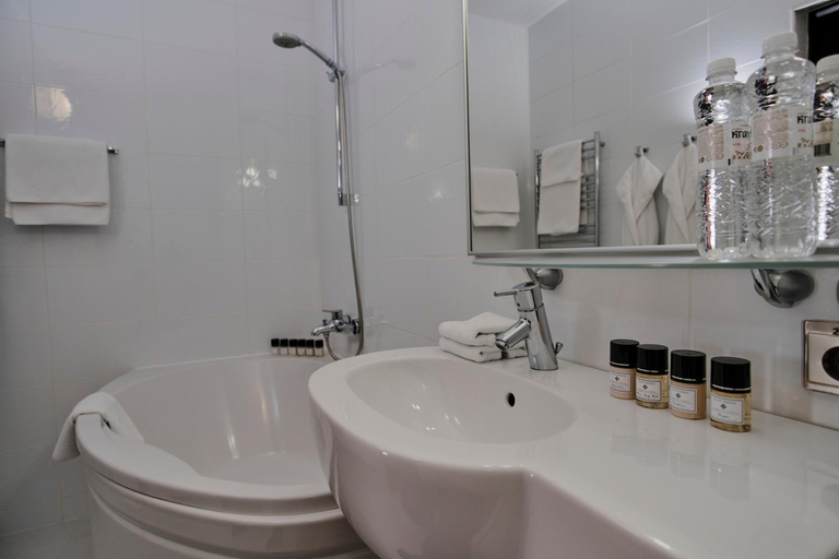 Bathroom 4, Vozdvyzhensky Boutique Hotel, Podil's'kyi
