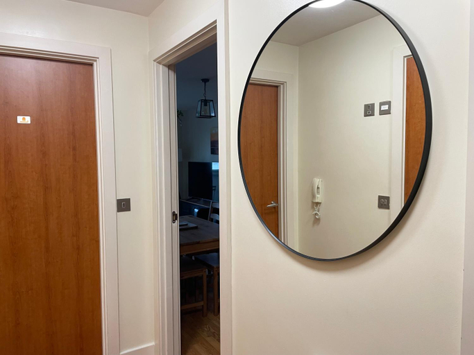 2, Central Birmingham Apartment - Balcony & Netflix, Birmingham