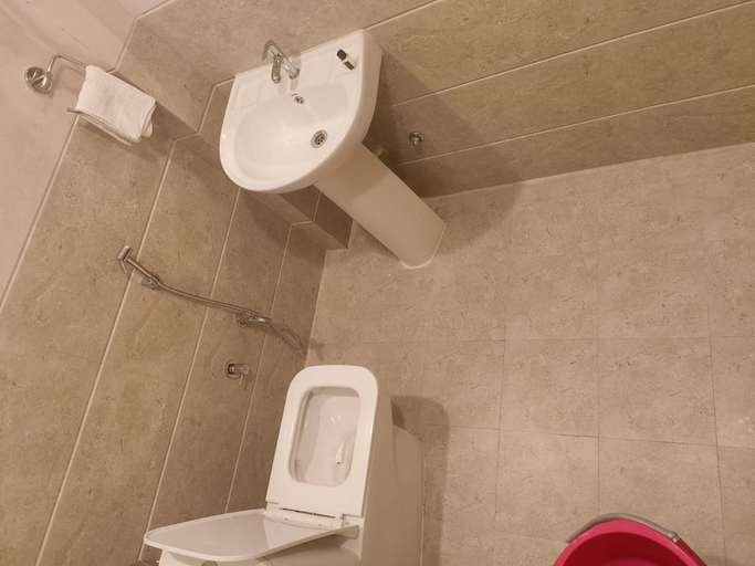 Bathroom 3, Vindhyawasini Palace, Faizabad