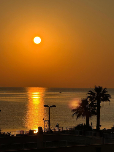 Others 4, Pranayama Sea View, Bari