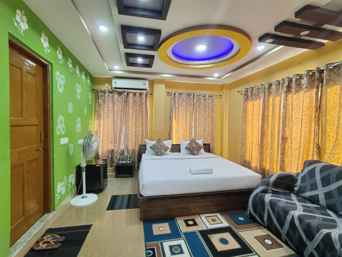Bedroom 2, Greenwood Hotel, Darjiling