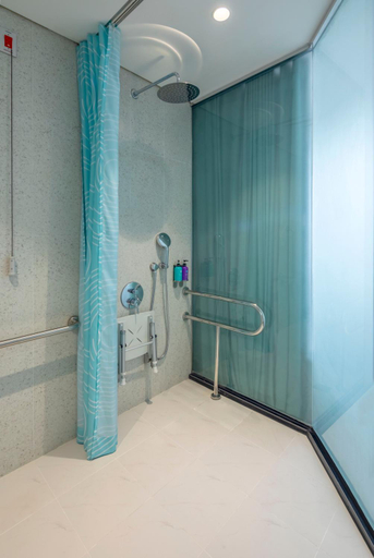 Bathroom 3, Tru by Hilton Lang Son City Centre, Lạng Sơn