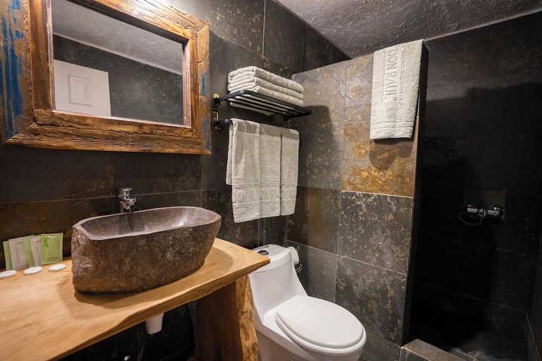 Bathroom 3, Don Raul Hotel, El Loa